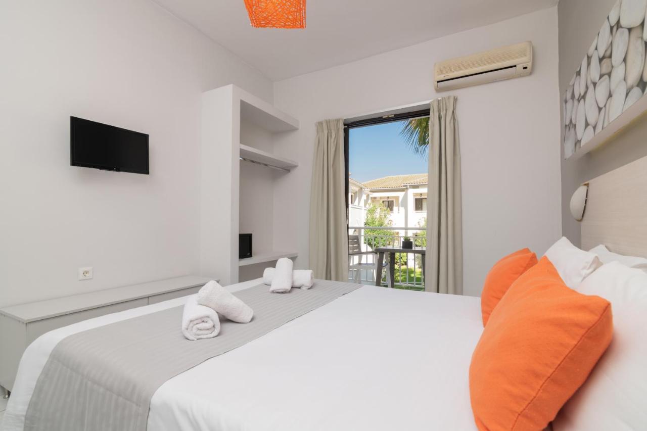 Cavo D'Oro All Inclusive Resort Kalamákion Esterno foto