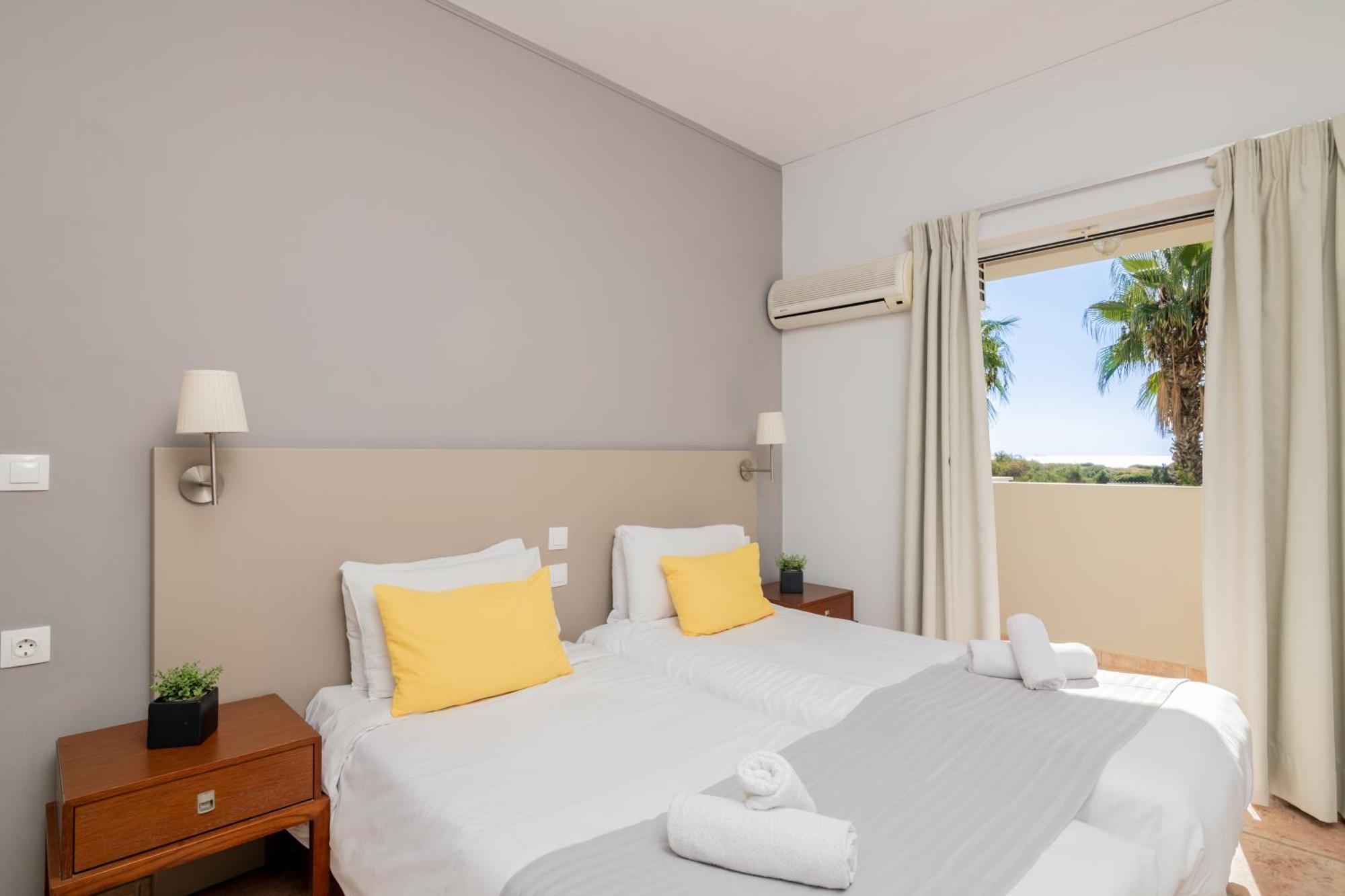 Cavo D'Oro All Inclusive Resort Kalamákion Esterno foto