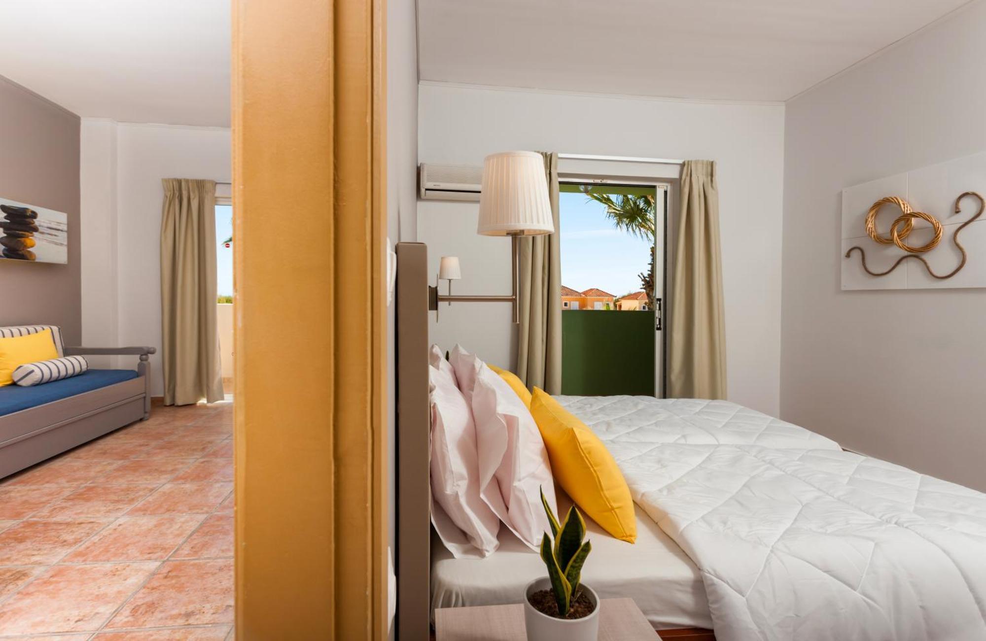 Cavo D'Oro All Inclusive Resort Kalamákion Esterno foto
